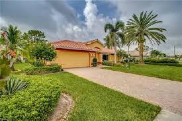 Rental Properties and Resorts in Naples